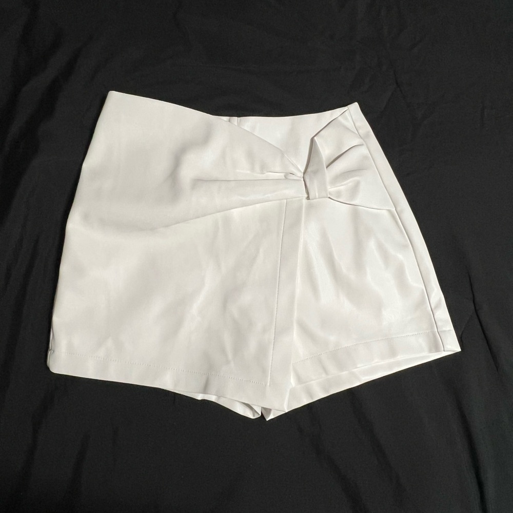 Francesca's Collections White Women's Skort